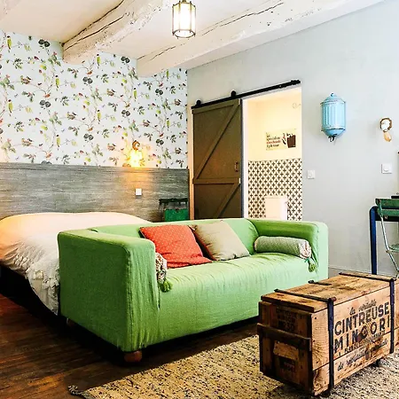 ゲストハウス Les Tables De La Rousse