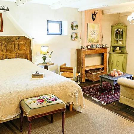 Les Tables De La Rousse La Fouillade