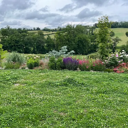 ゲストハウス Les Tables De La Rousse