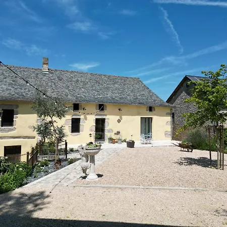 Guest house Les Tables De La Rousse *