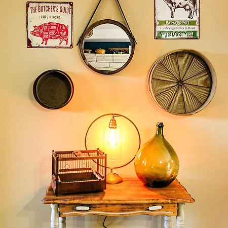 Les Tables De La Rousse Guest house *
