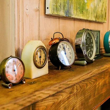 Les Tables De La Rousse Konukevi La Fouillade