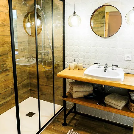 Les Tables De La Rousse 3*