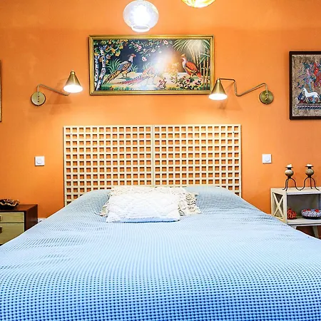 Les Tables De La Rousse