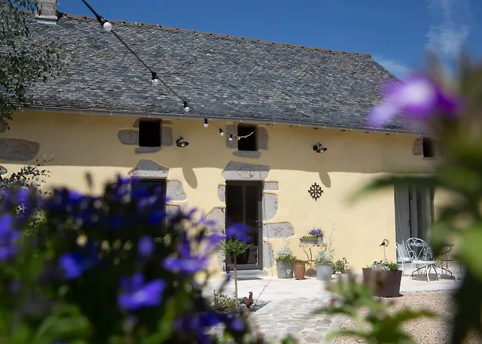 Les Tables De La Rousse