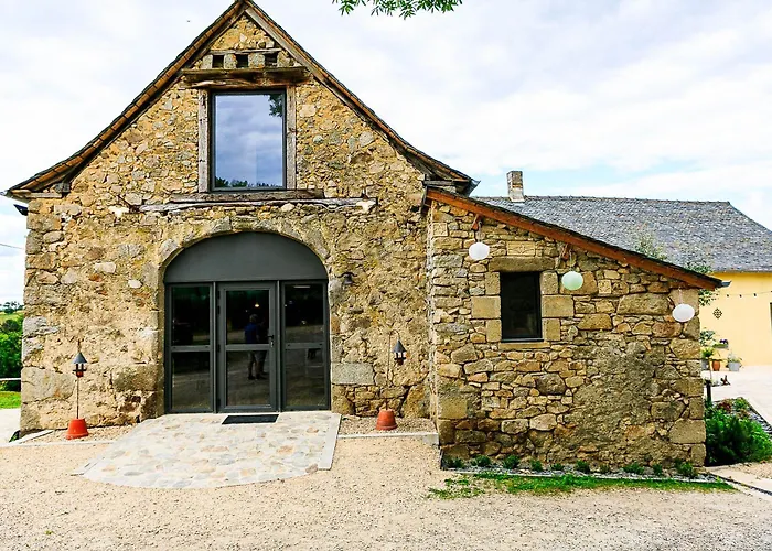 Les Tables De La Rousse