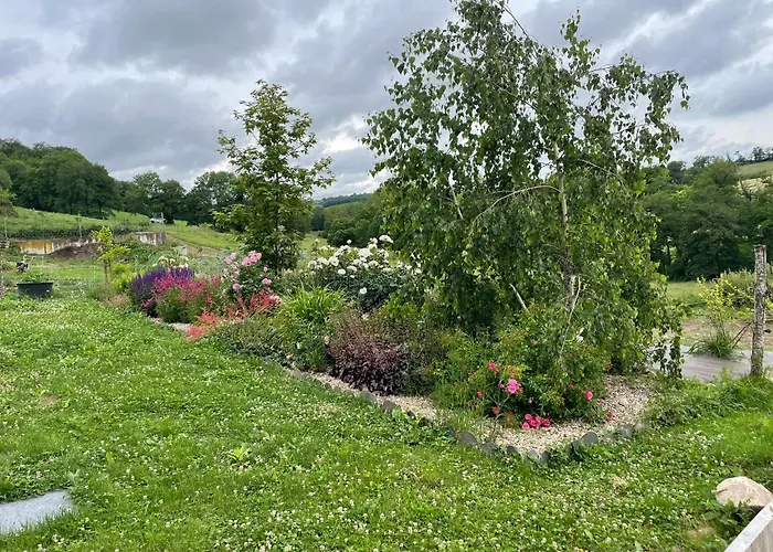 Les Tables De La Rousse Πανσιόν 3*