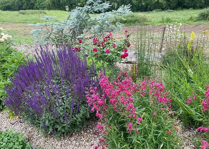 Les Tables De La Rousse La Fouillade